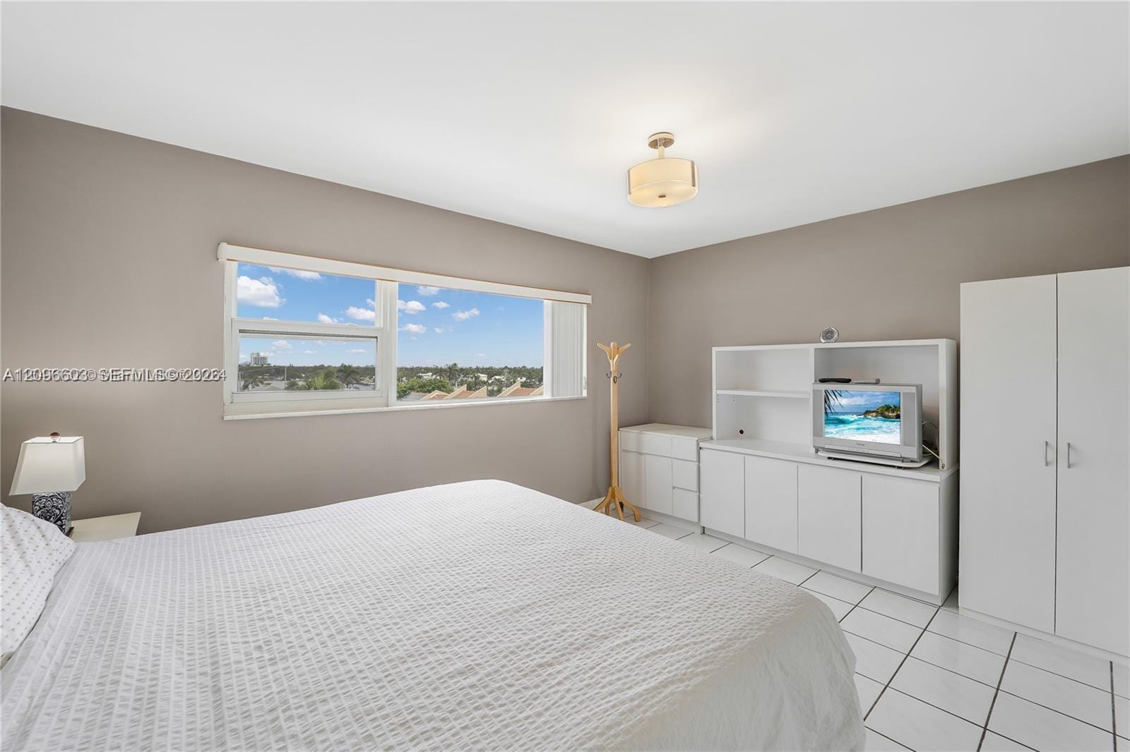 300 Oregon Street 407, Hollywood, FL 33019 photo 15