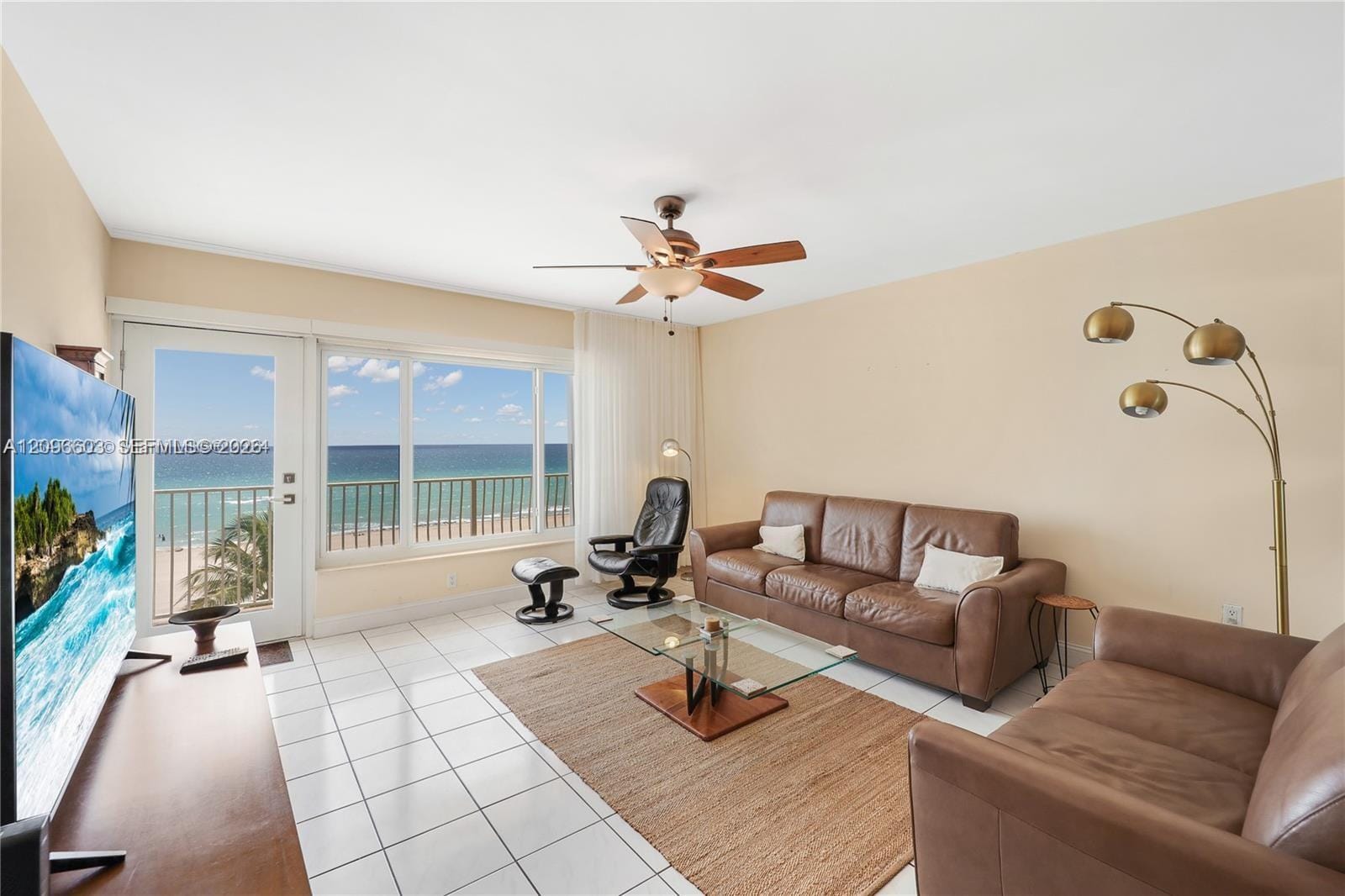 300 Oregon Street 407, Hollywood, FL 33019 photo 4