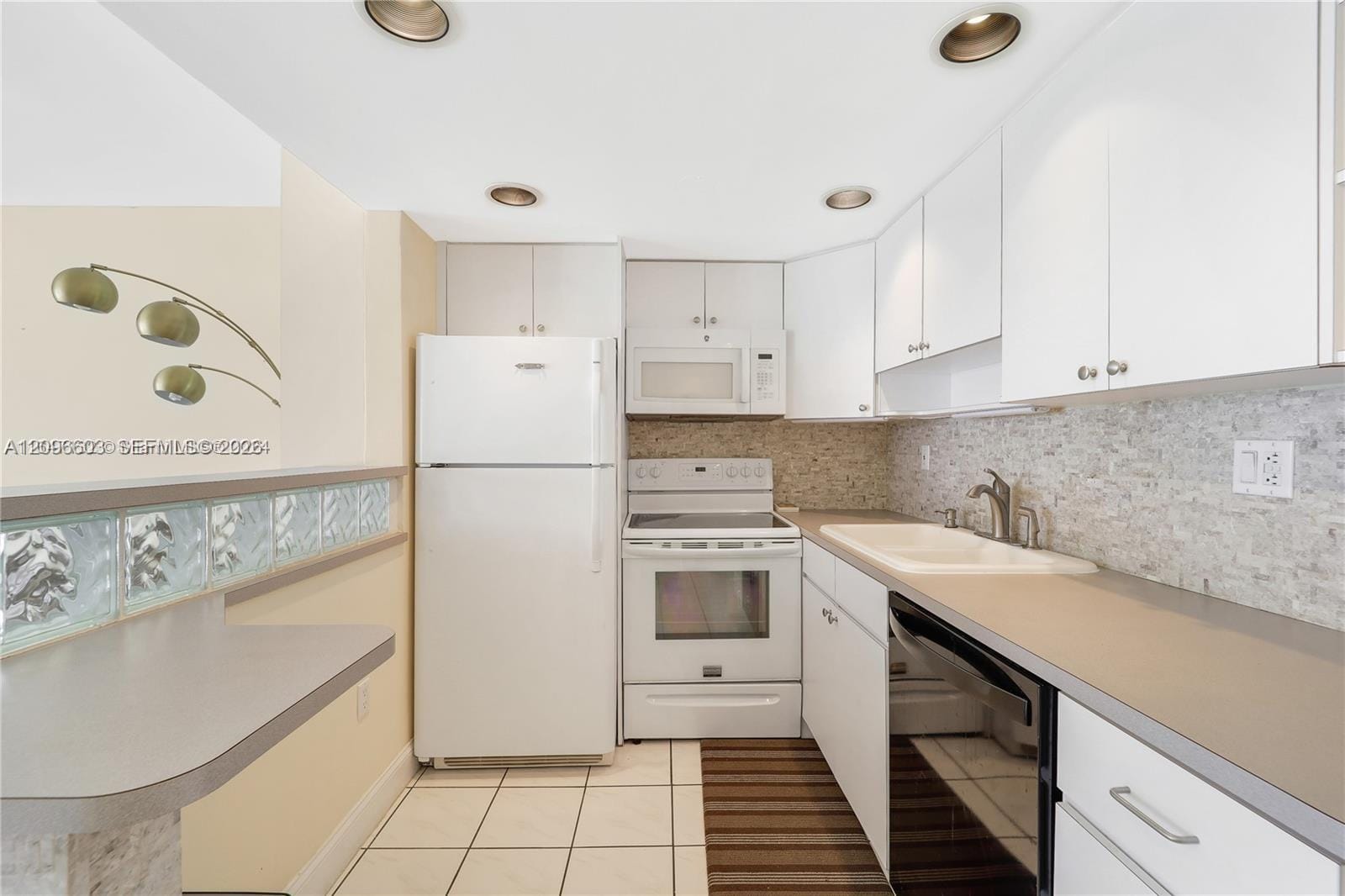 300 Oregon Street 407, Hollywood, FL 33019 photo 8