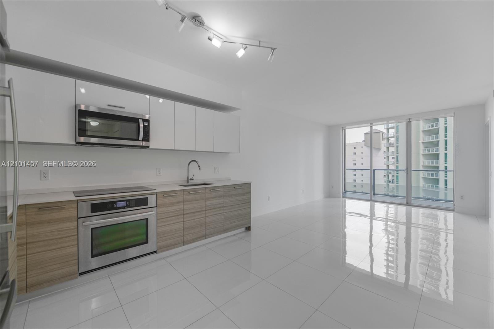 Brickell House Condo, Miami, FL home for sale at 1300 Brickell Bay Drive 1203