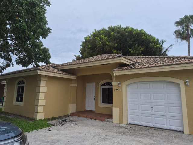20431 NW 18th Avenue, Miami Gardens, FL 33056