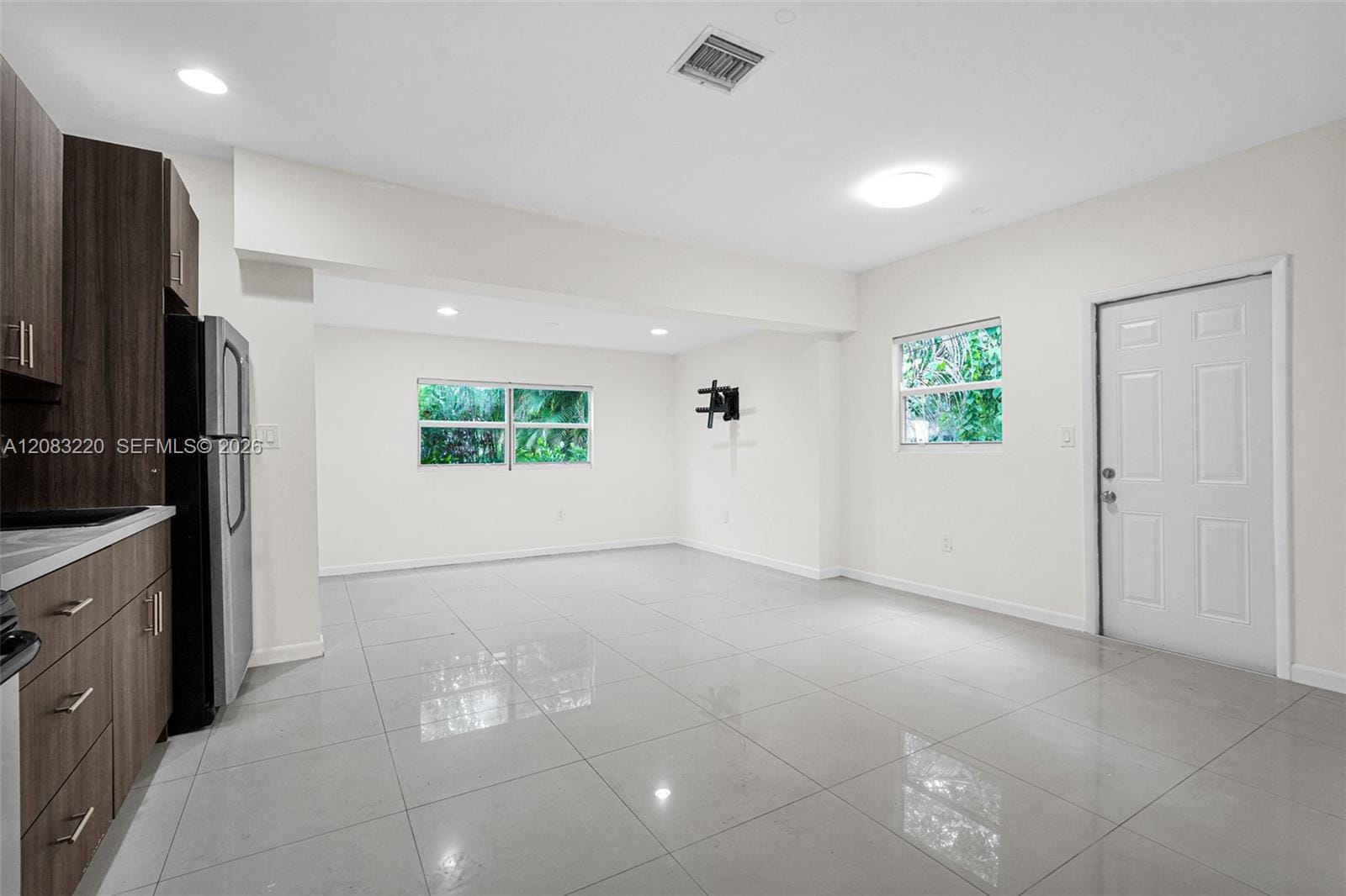 18 NW 45th Street A, Miami, FL 33127
