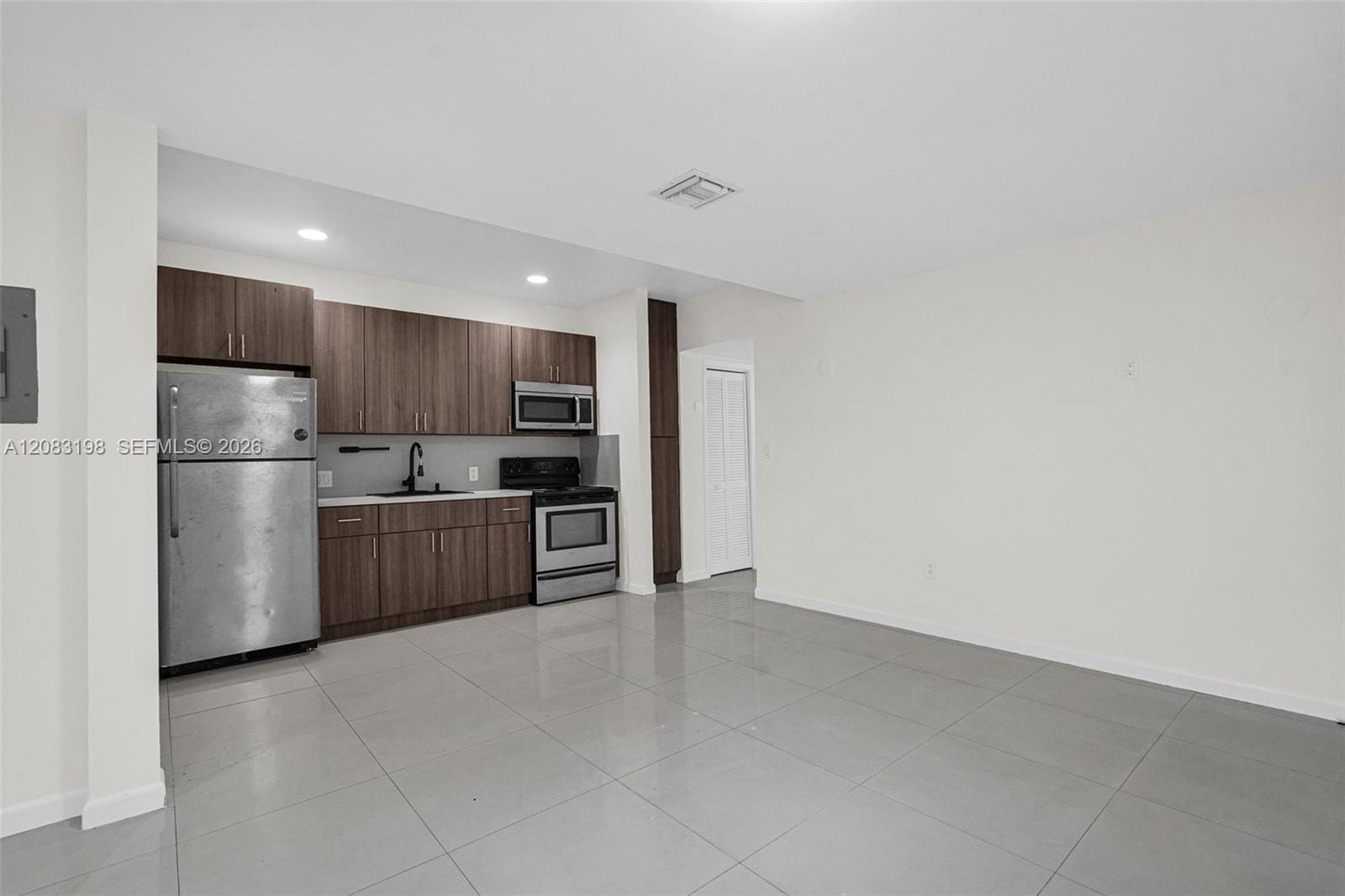 18 NW 45th Street B — photo 11