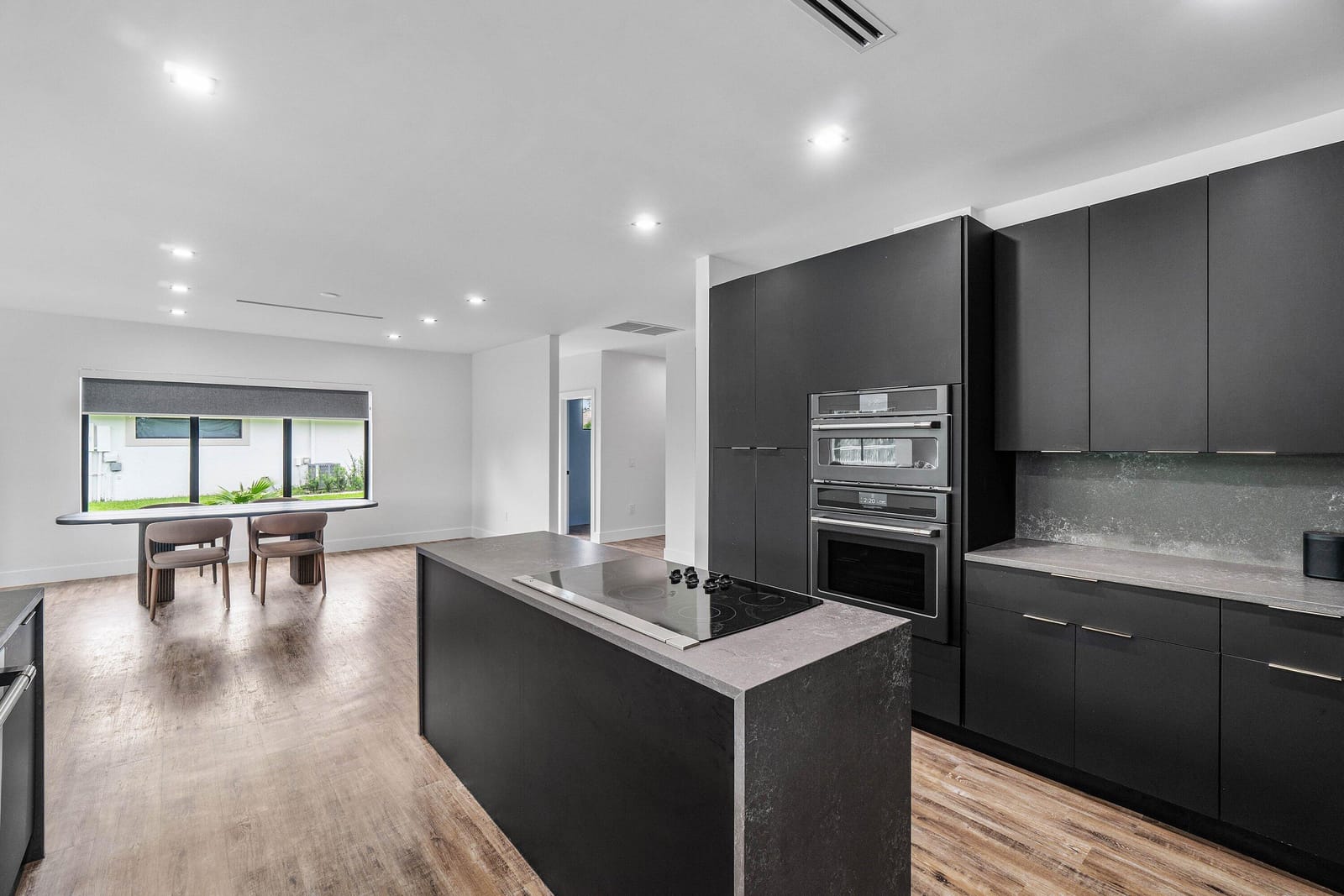 1050 Fairdale Way — photo 10