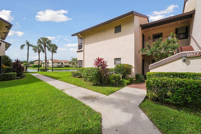 8577 Boca Glades Boulevard W D, Boca Raton, FL 33434