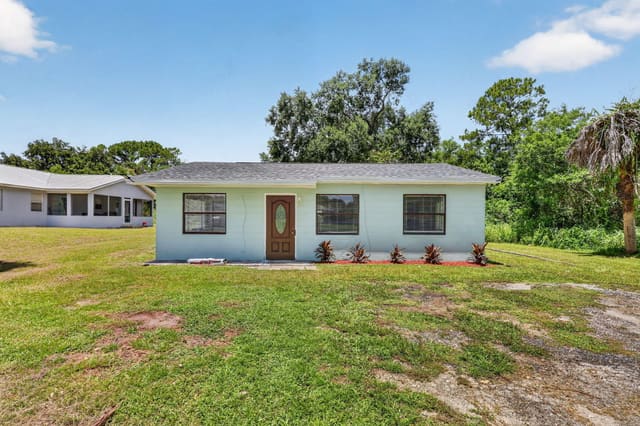 2205 N 44th Street, Fort Pierce, FL 34946