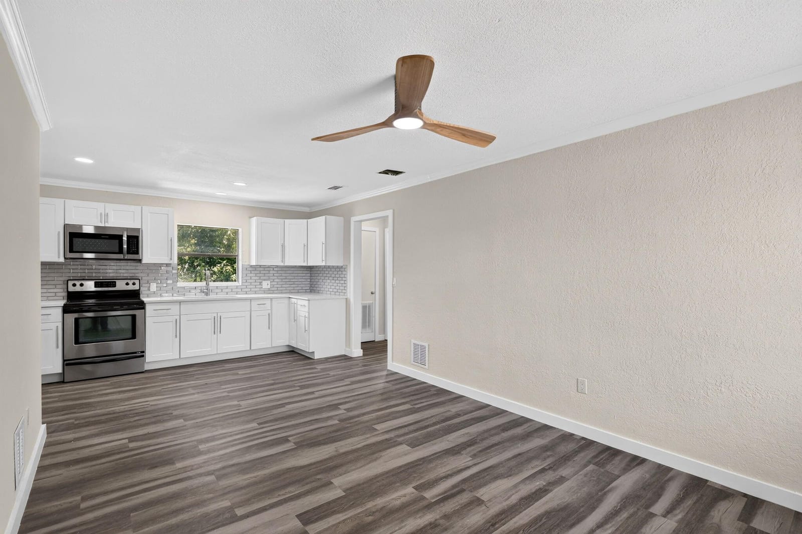 2205 N 44th Street, Fort Pierce, FL 34946 photo 4