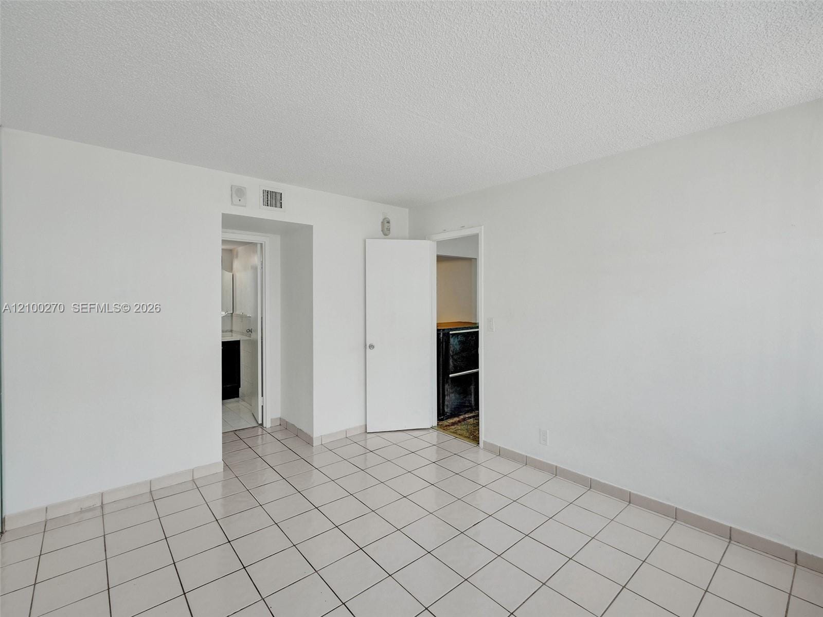 16570 NE 26th Avenue 2C, North Miami Beach, FL 33160 photo 24