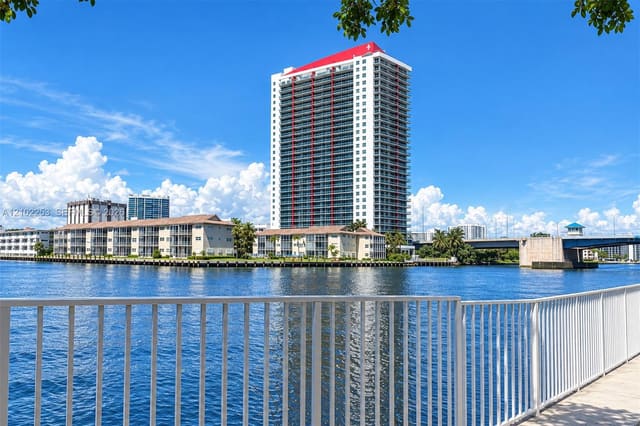 1833 S Ocean Drive 201, Hallandale Beach, FL 33009