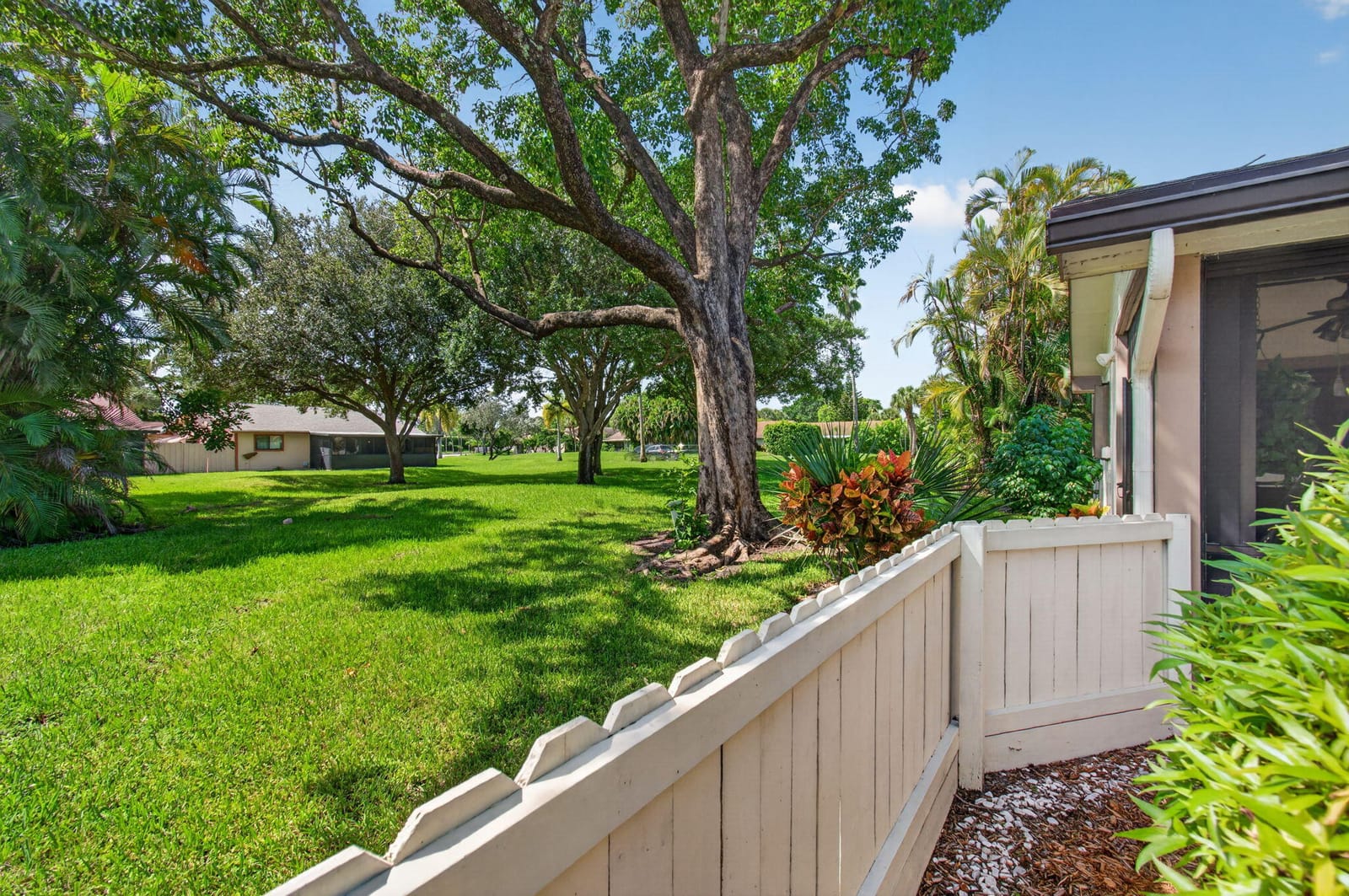 4 Fawlkland Circle, Boynton Beach, FL 33426 photo 16