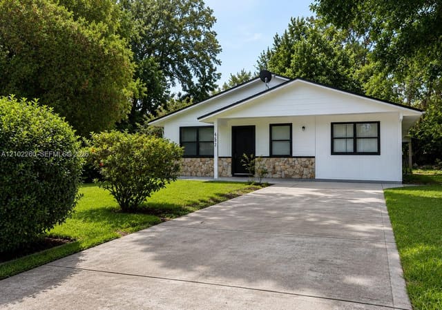 462 Sally Street, FL 32043