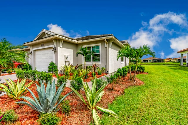 27099 SW Viterbo Way, Port St. Lucie, FL 34986