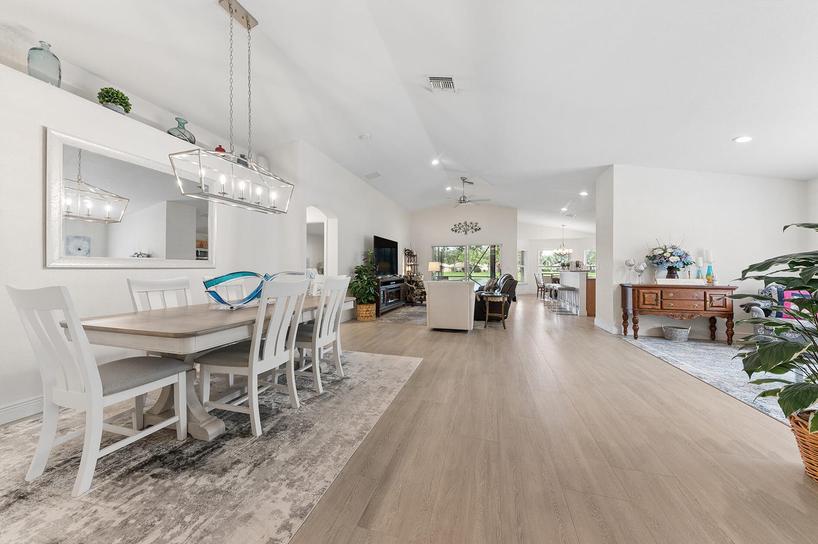 12142 Roma Road — photo 7