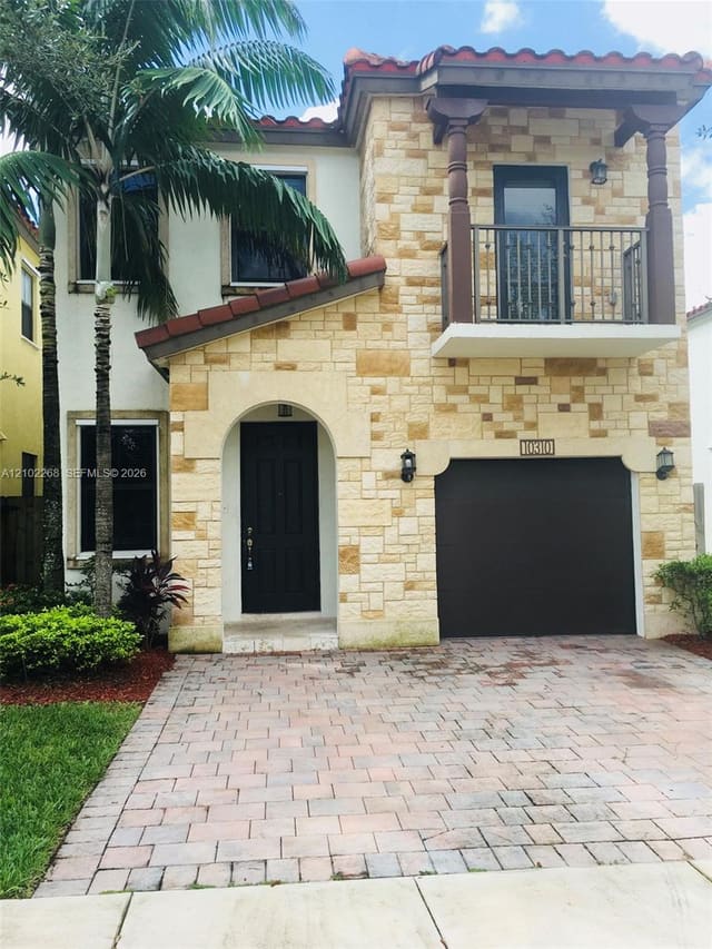 10310 NW 70th Terrace, Doral, FL 33178