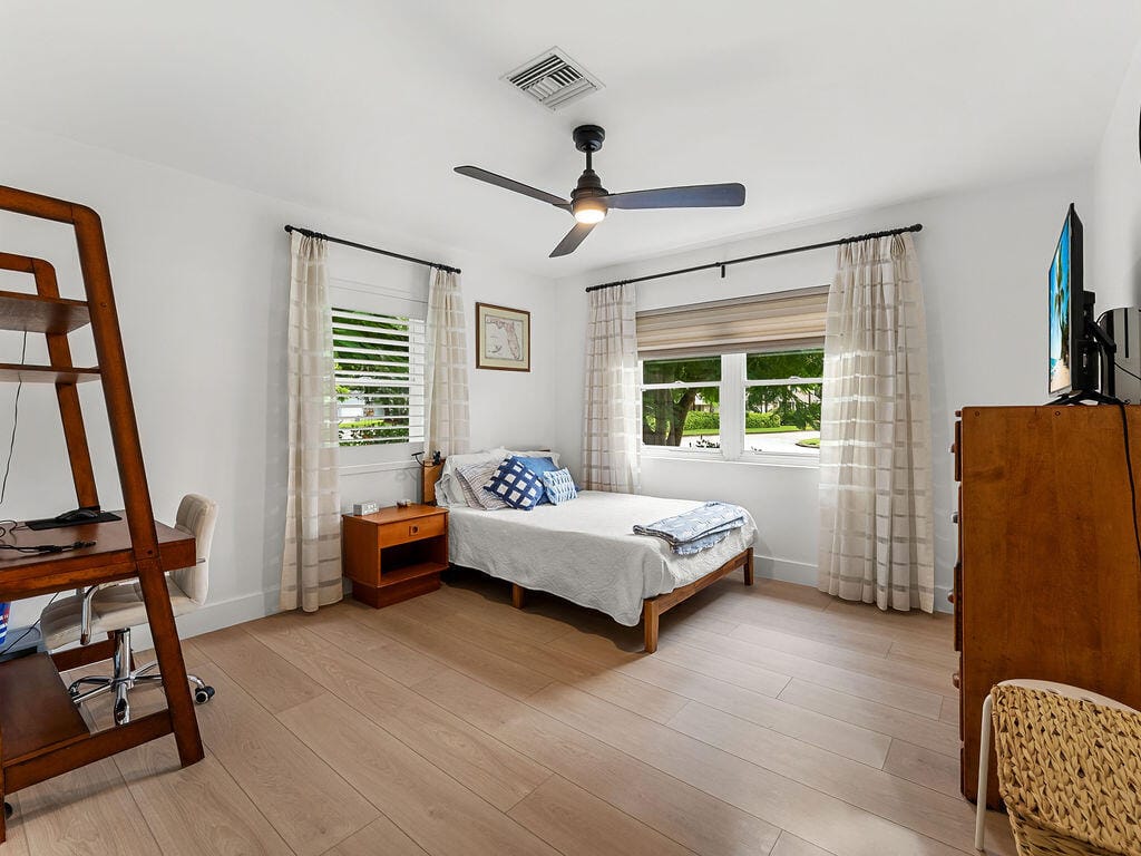 2041 Buena Vista Boulevard, Vero Beach, FL 32960 photo 17