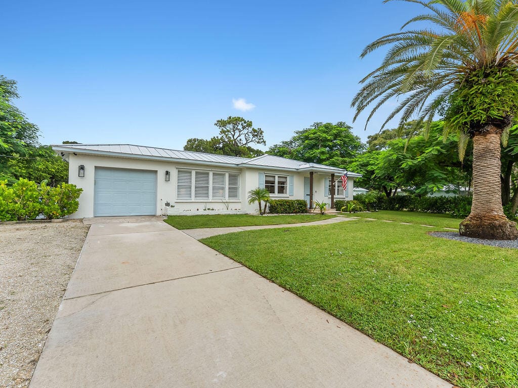 2041 Buena Vista Boulevard — photo 4
