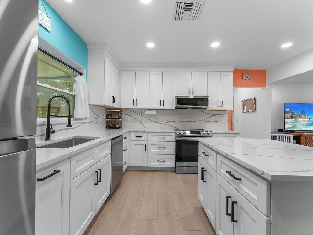 2041 Buena Vista Boulevard — photo 9