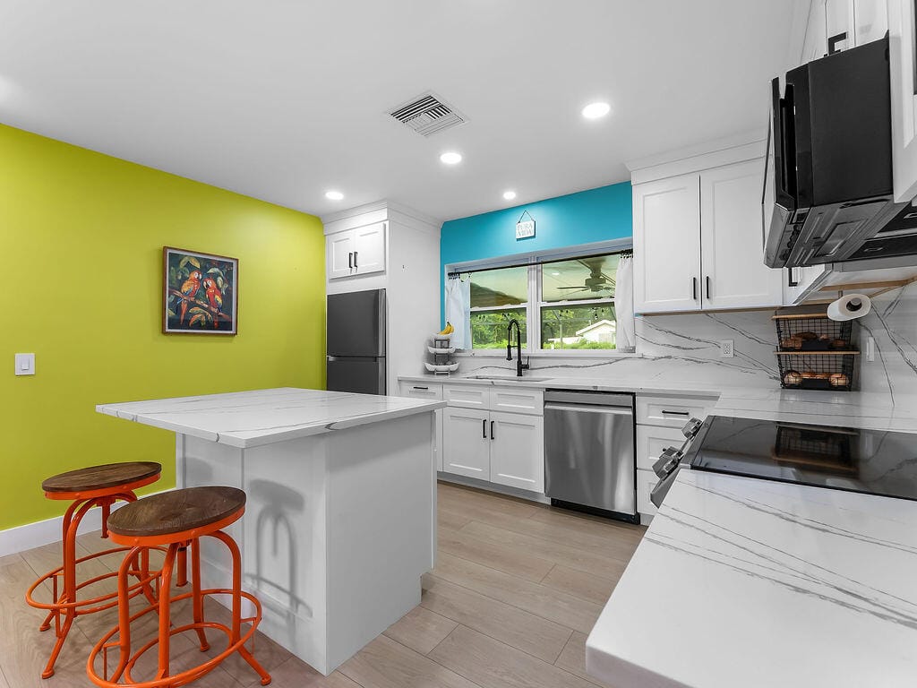 2041 Buena Vista Boulevard — photo 10