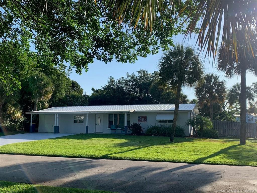 3 bedroom home for sale at 3483 Indian, Jensen Beach, FL 34957 — $2,950