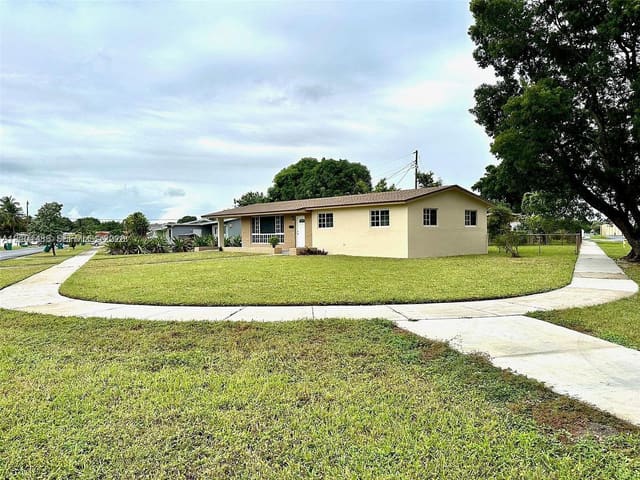 821 NW 173rd Terrace, Miami Gardens, FL 33169