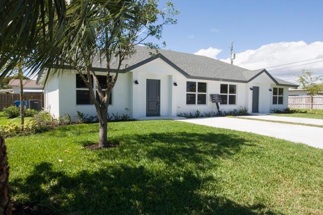 195 S 4TH Street S Unit #1, Lantana, FL 33462