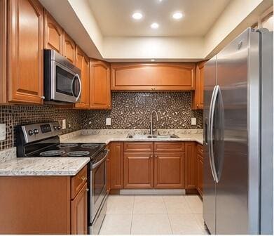 227 CASTLEWOOD Drive 207, North Palm Beach, FL 33408