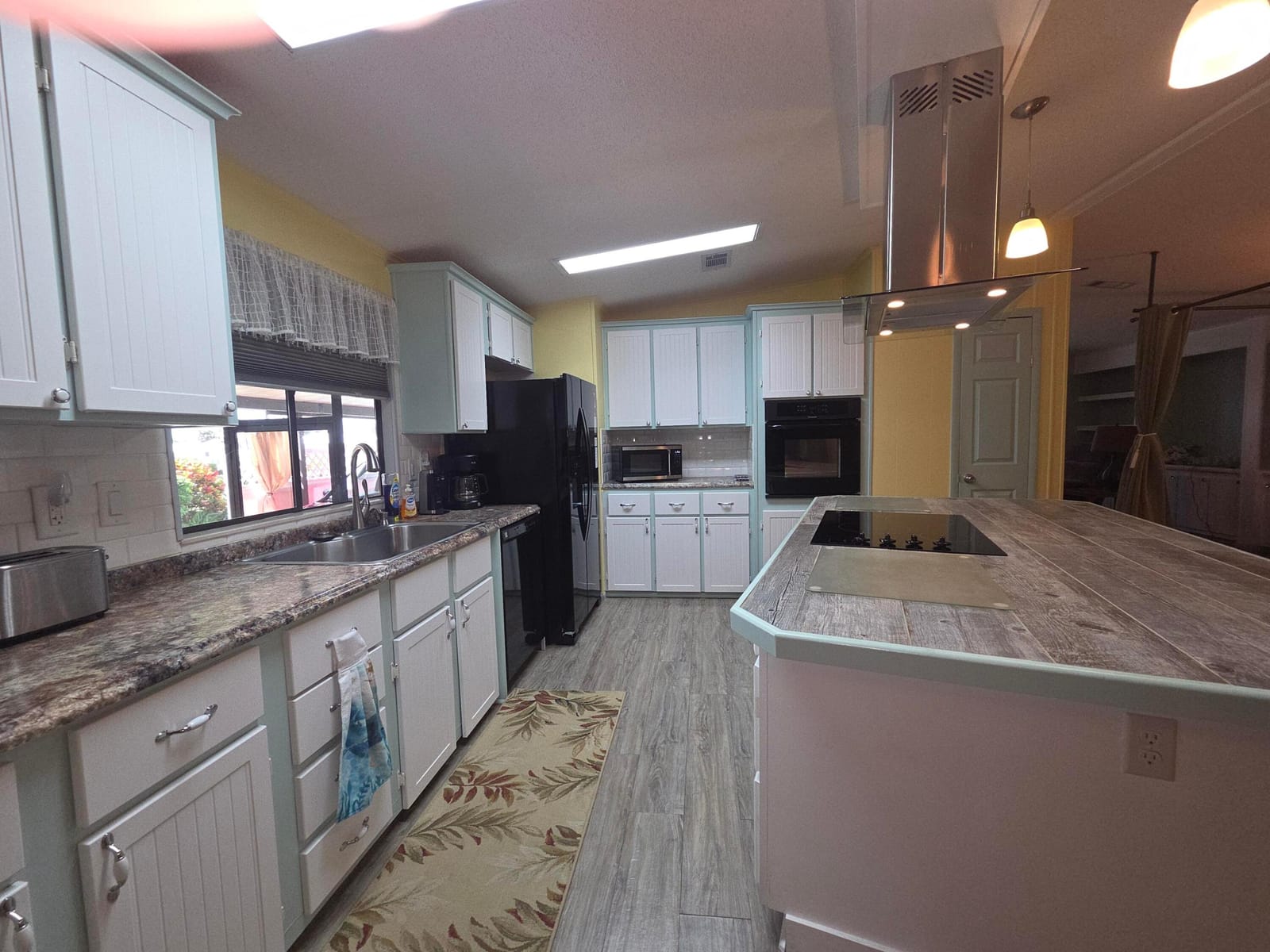 7701 SE SHENANDOAH Drive — photo 4