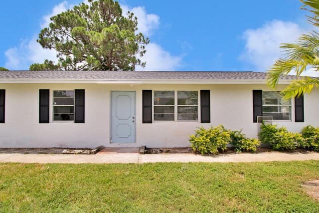 3060 MARTIN Avenue 3062, Greenacres, FL 33463