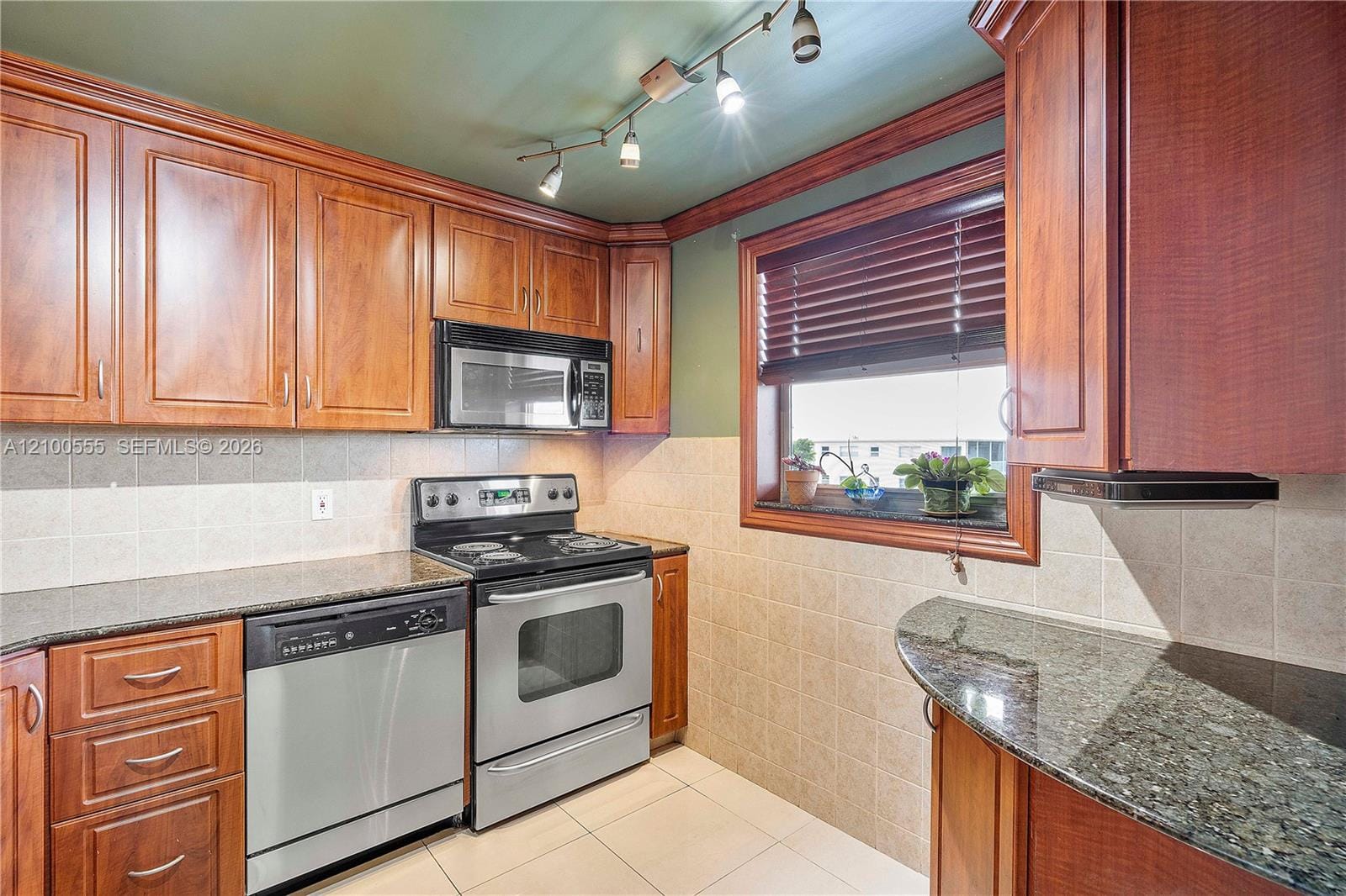 4800 Hillcrest Lane 503-504 — photo 4