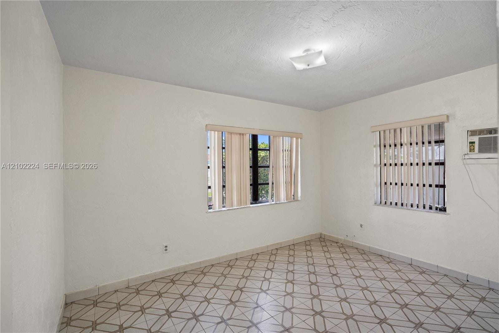 3250 NW 14th Terrace, Miami, FL 33125 photo 14