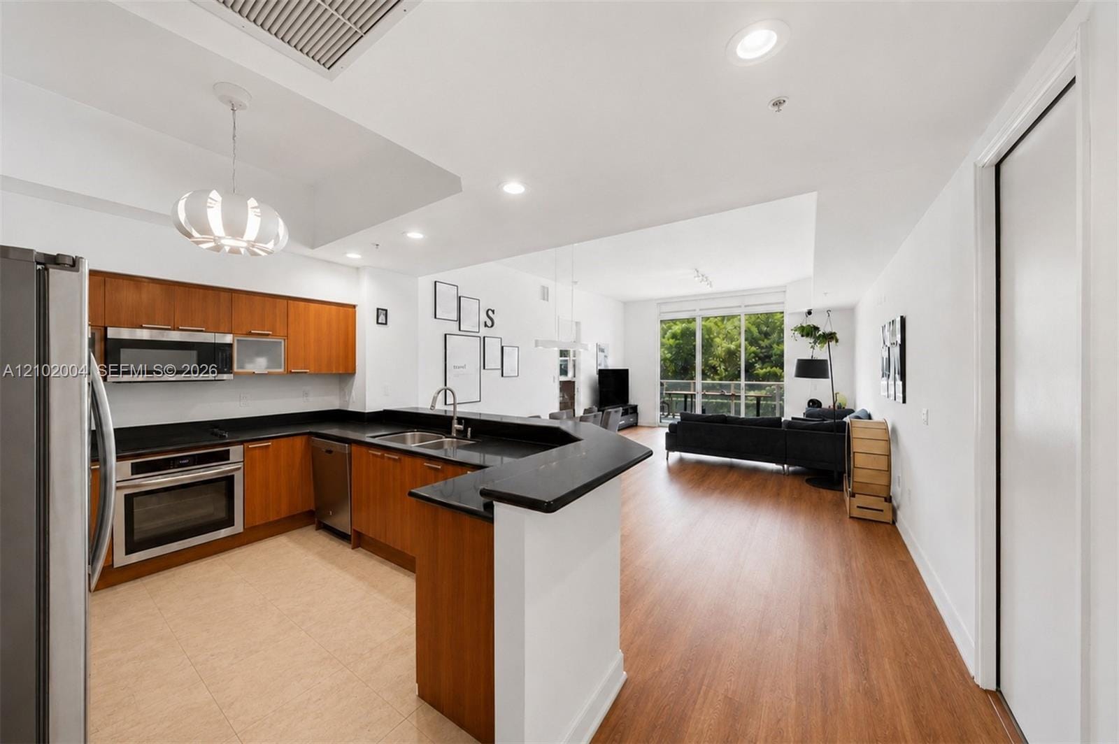 15051 Royal Oaks Lane 102, North Miami, FL 33181 photo 9