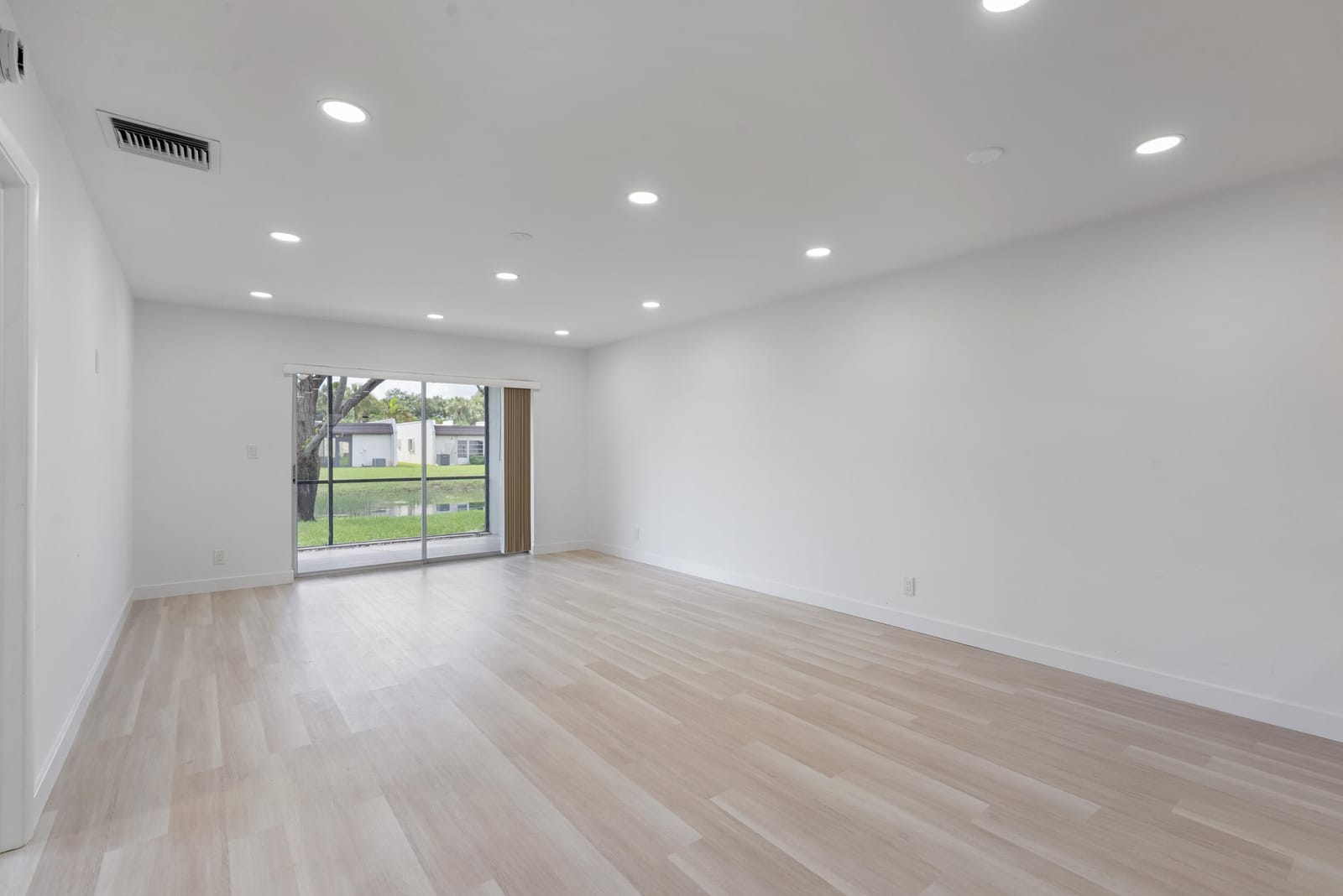 100 Lake Rebecca Drive — photo 5