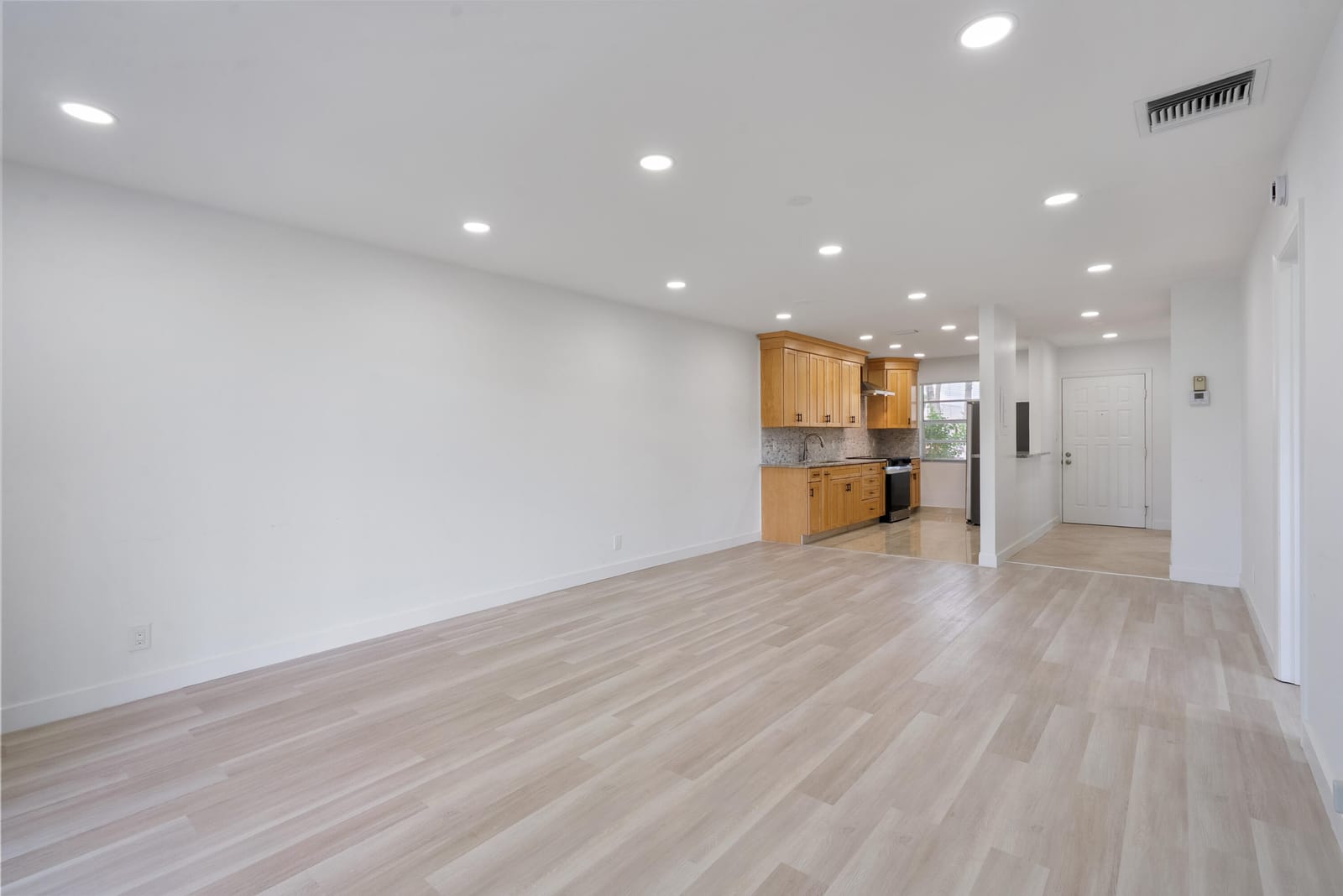 100 Lake Rebecca Drive — photo 6