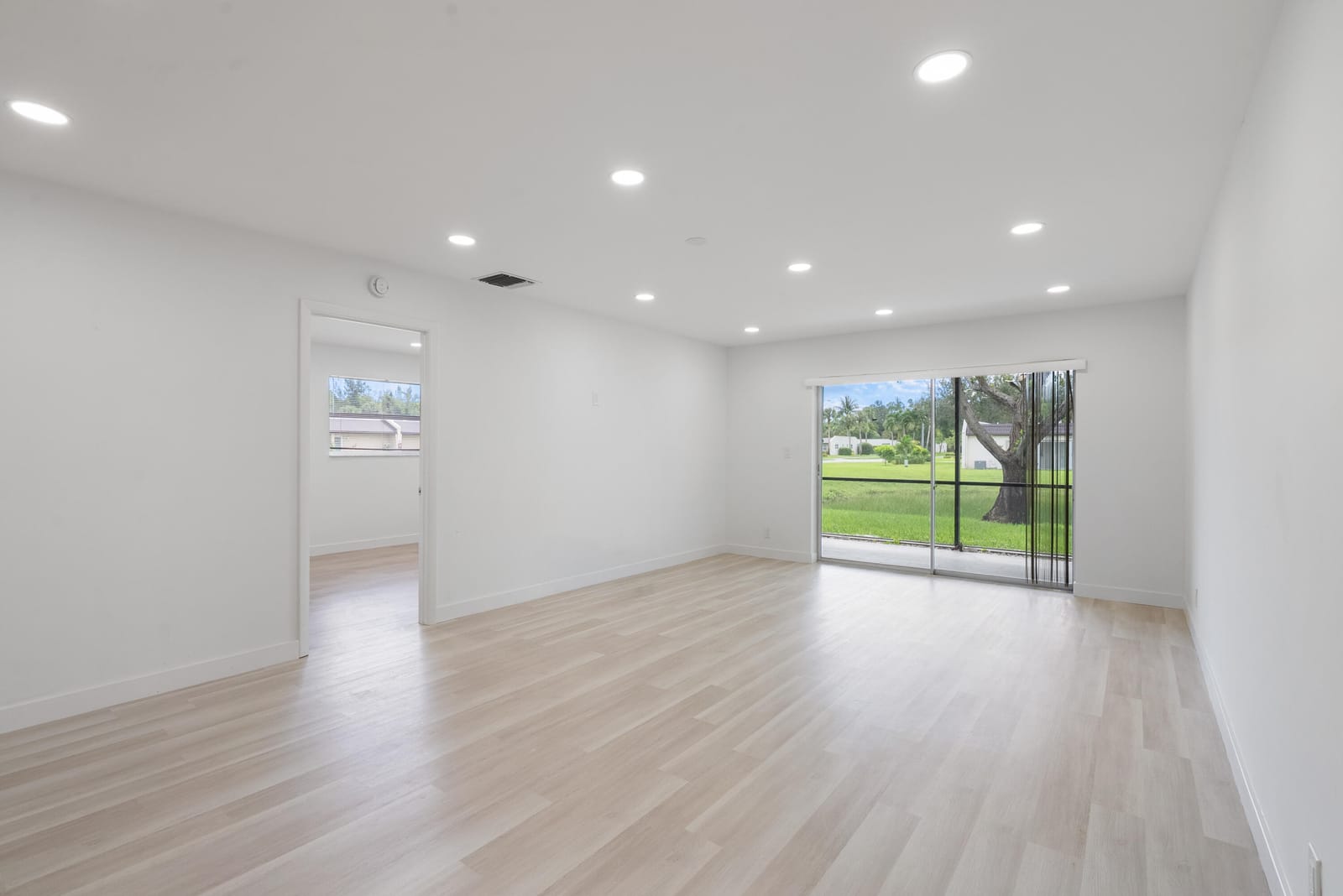 100 Lake Rebecca Drive — photo 7