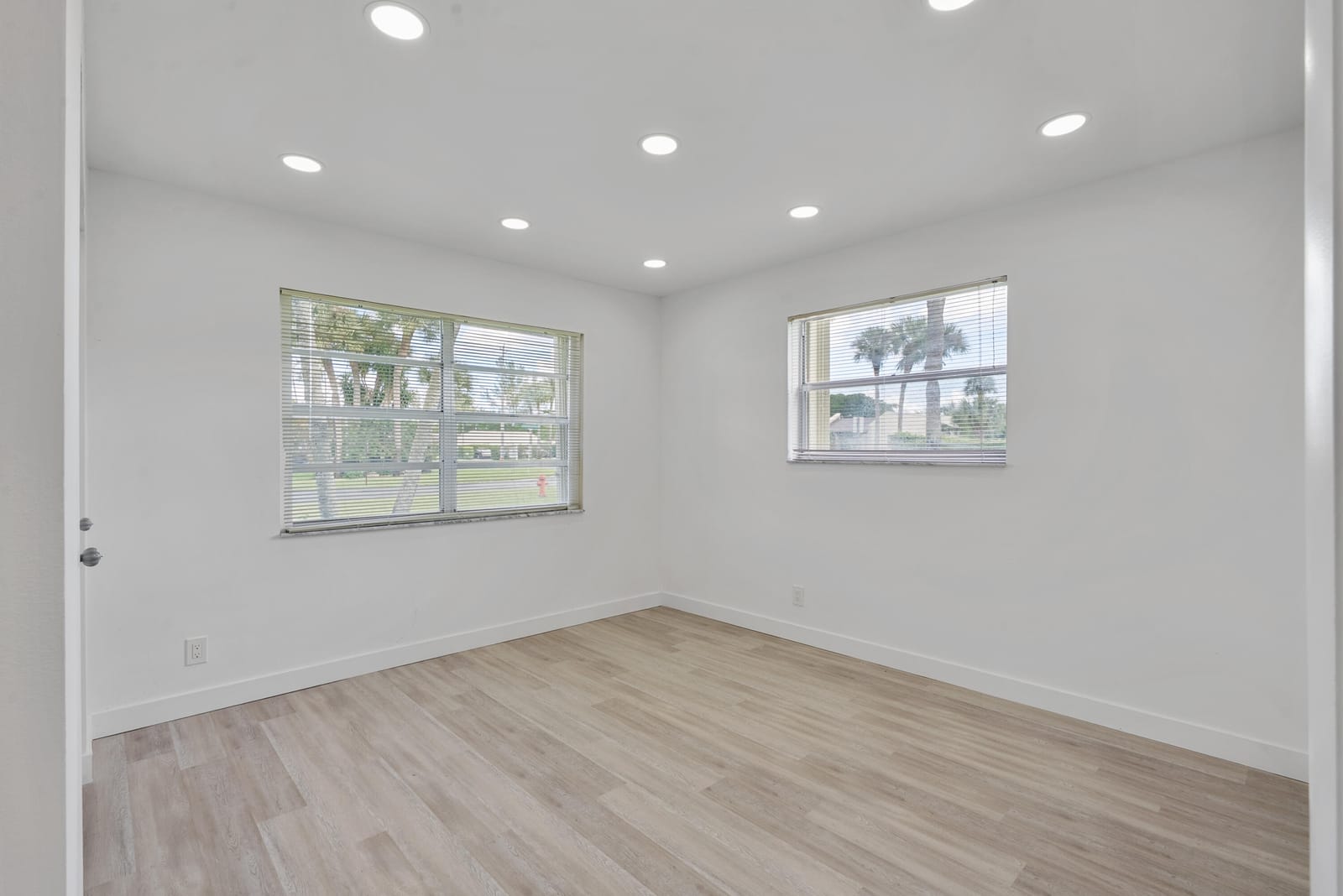 100 Lake Rebecca Drive — photo 9