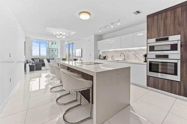 851 NE 1st Avenue 2601, Miami, FL 33132
