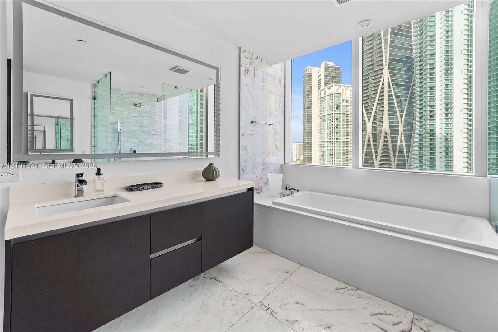 851 NE 1st Avenue 2601, Miami, FL 33132 photo 20