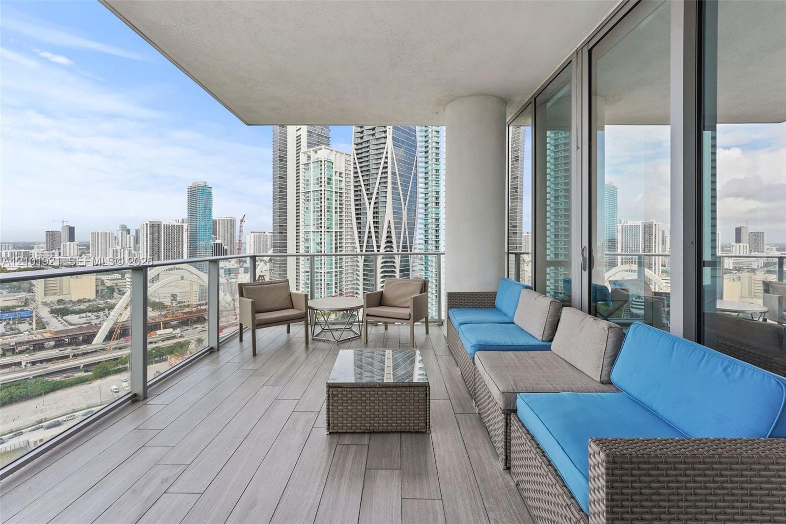851 NE 1st Avenue 2601, Miami, FL 33132 photo 5