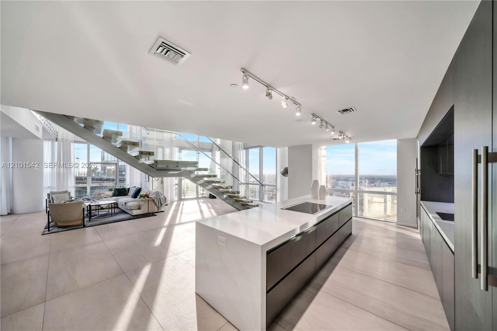 851 NE 1st Avenue 4612, Miami, FL 33132 photo 14
