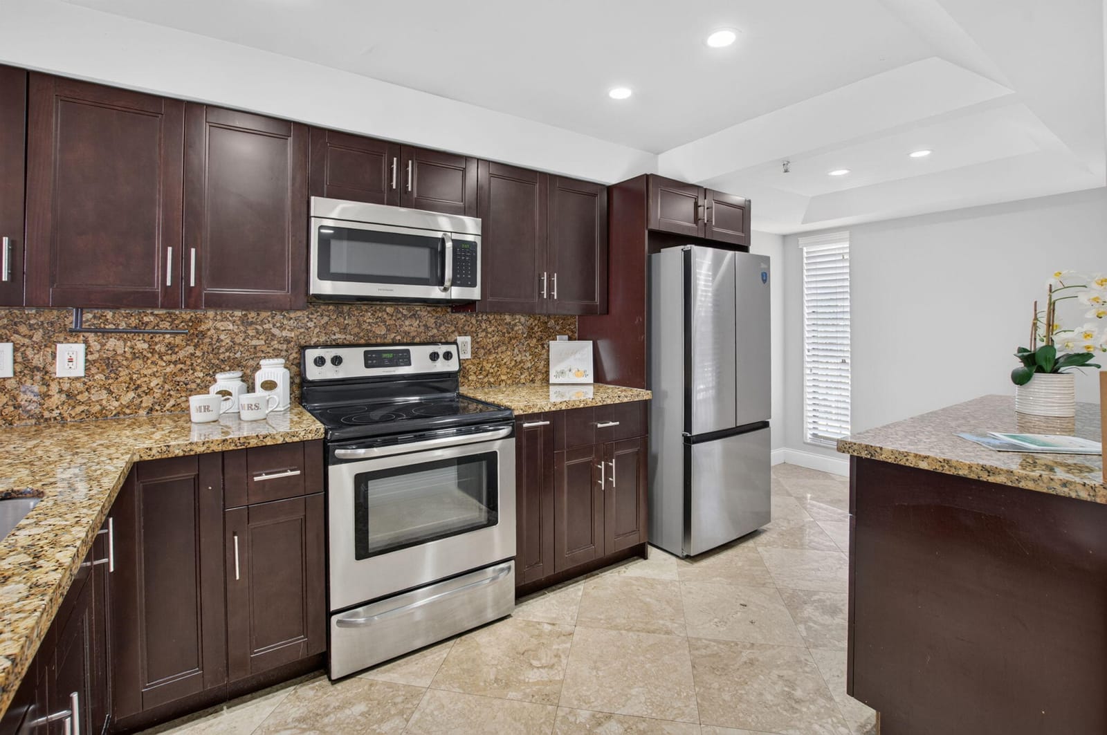 20 ROYAL PALM Way 3010 — photo 12