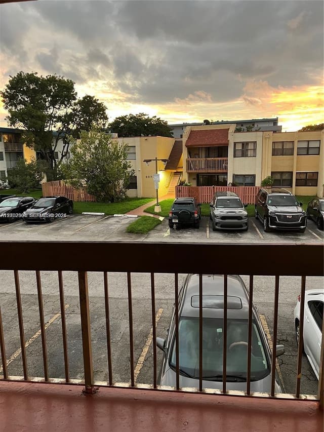 8875 Fontainebleau Boulevard 203, Miami, FL 33172