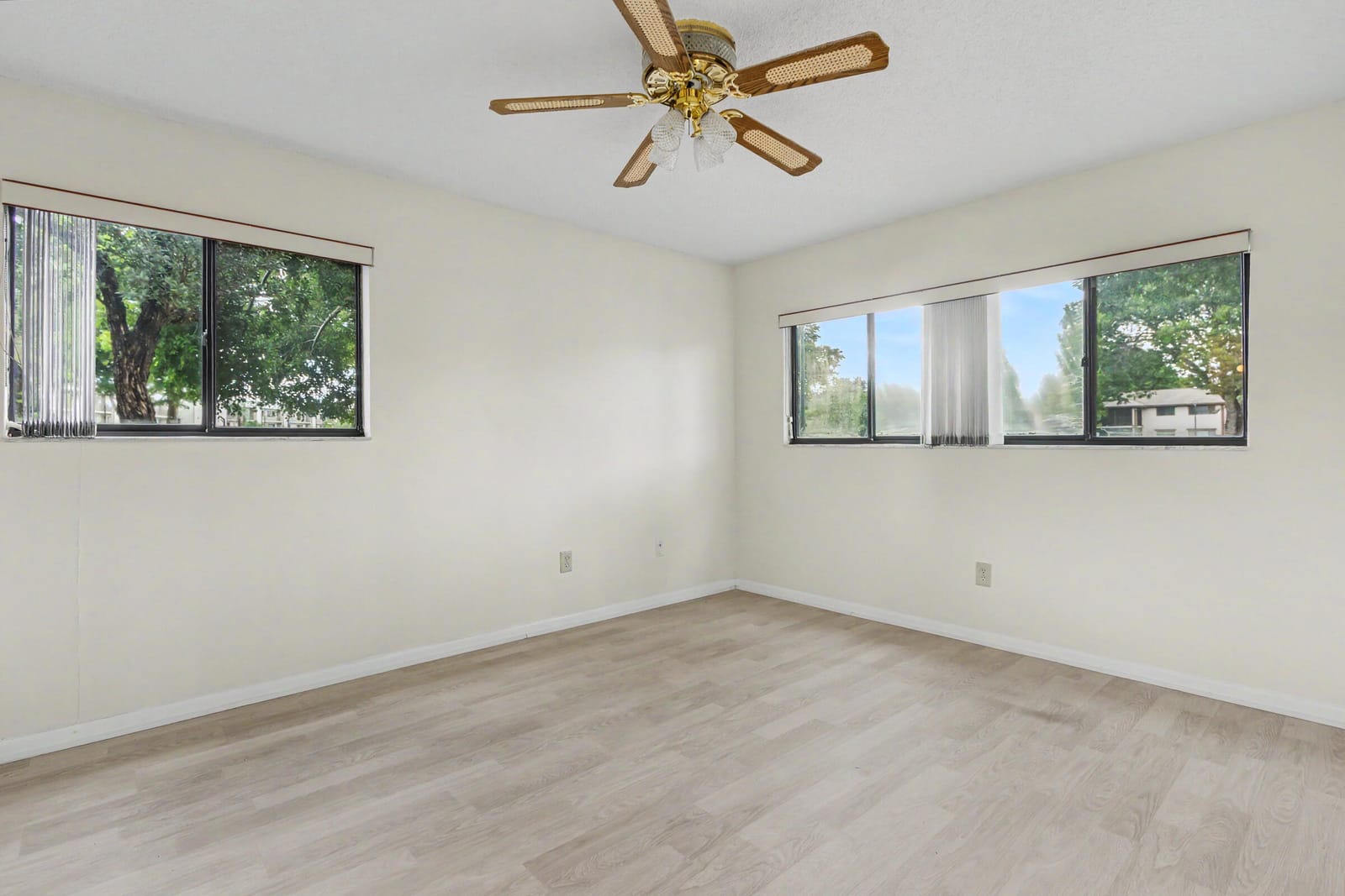9584 N BELFORT Circle 112, Tamarac, FL 33321 photo 18