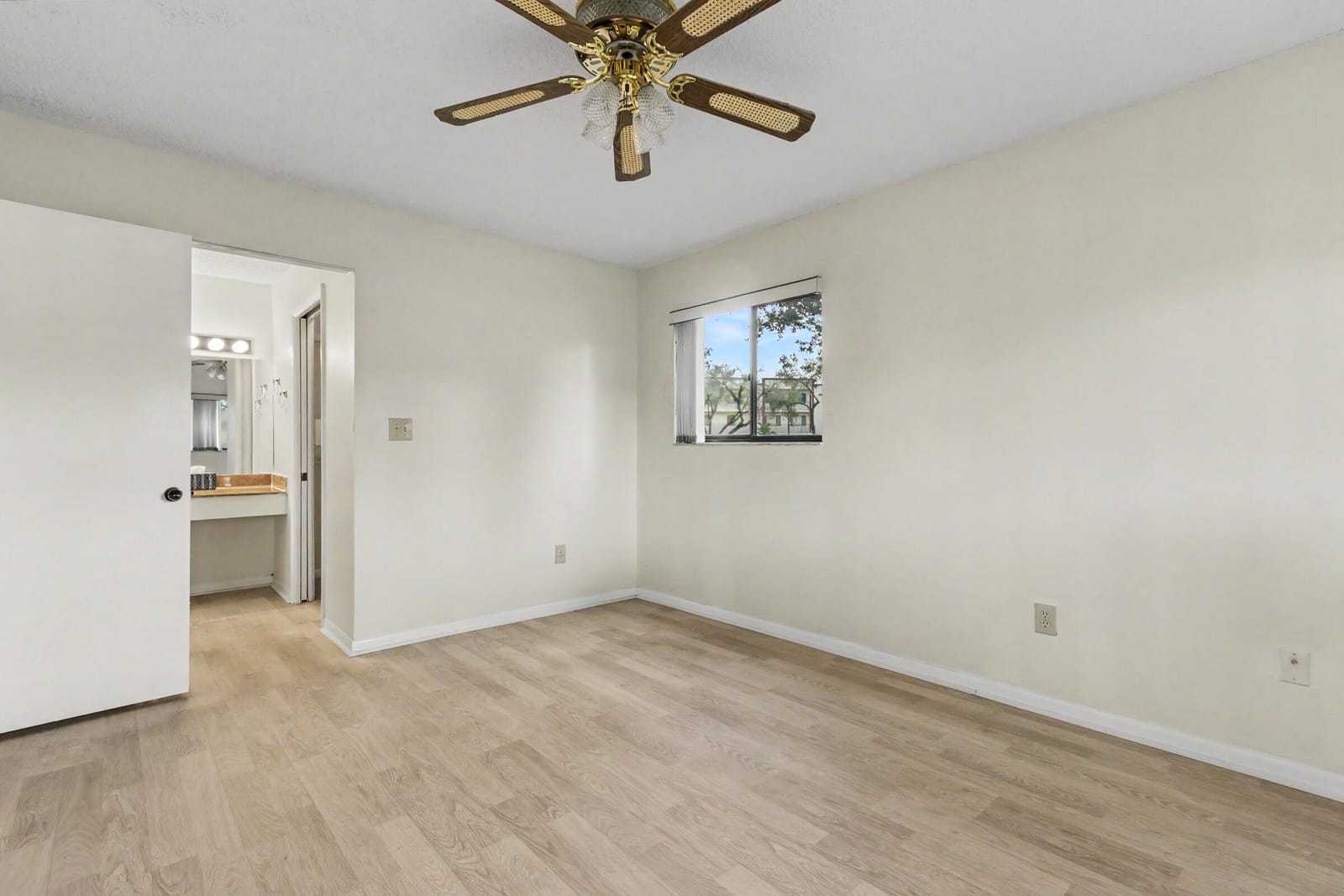9584 N BELFORT Circle 112, Tamarac, FL 33321 photo 19
