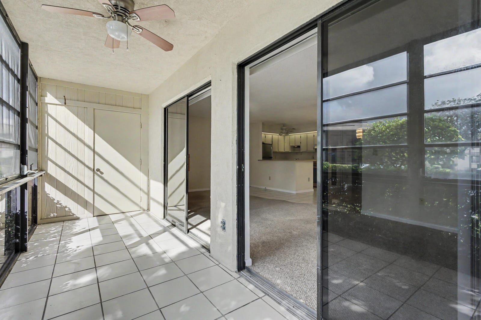 9584 N BELFORT Circle 112, Tamarac, FL 33321 photo 22