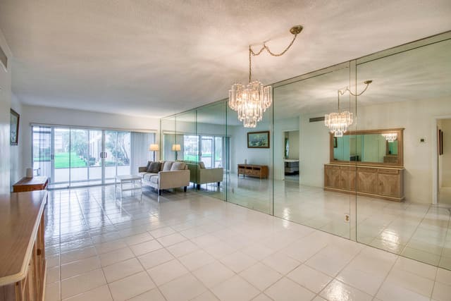 3351 Spanish Trail 113, Delray Beach, FL 33483