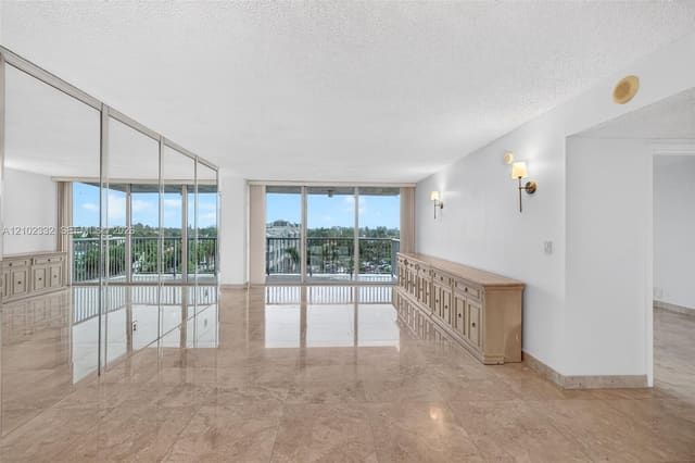 2655 Collins Avenue 702, Miami Beach, FL 33140