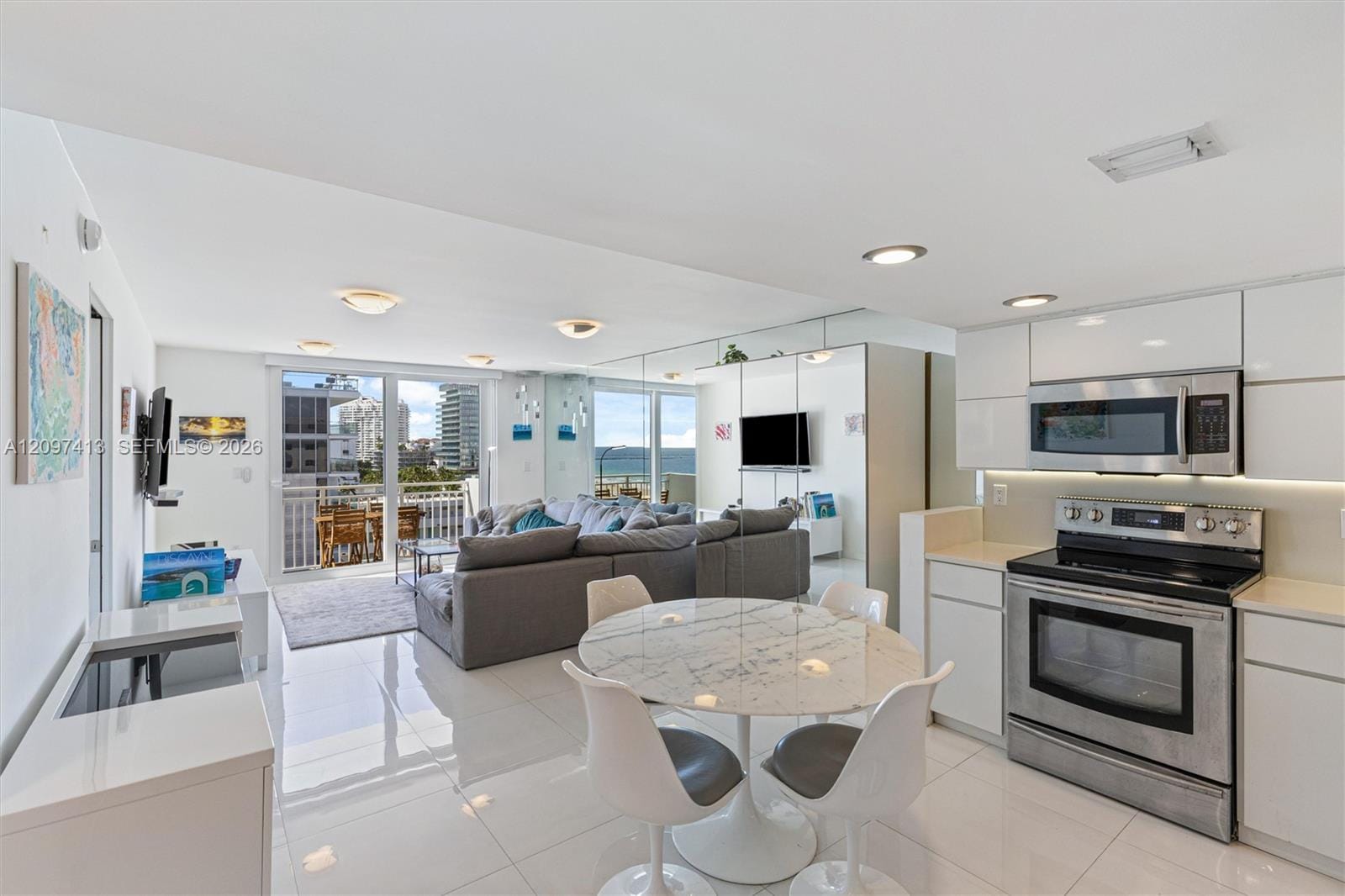 345 Ocean Drive 1012, Miami Beach, FL 33139 photo 2
