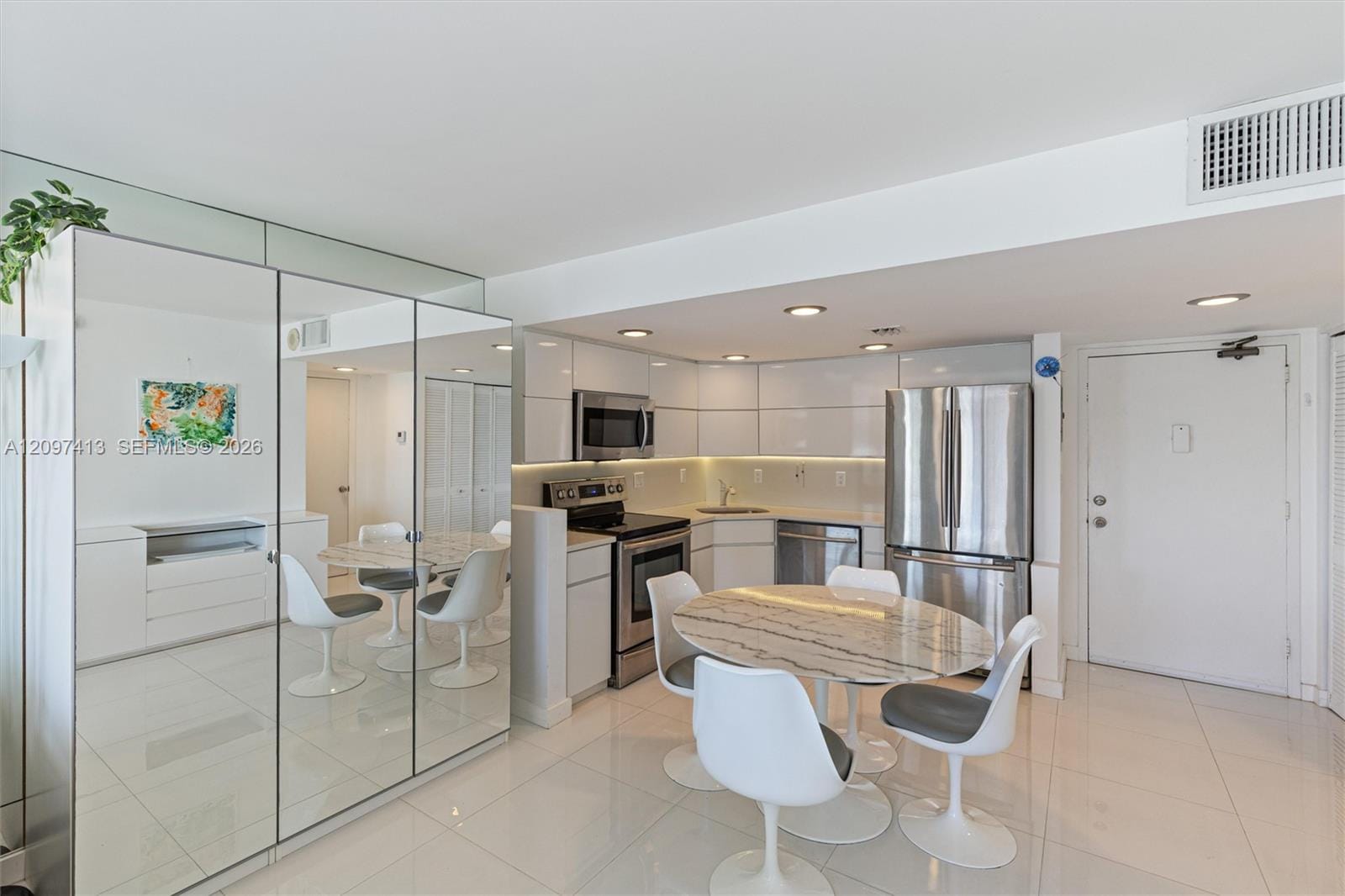 345 Ocean Drive 1012, Miami Beach, FL 33139 photo 6