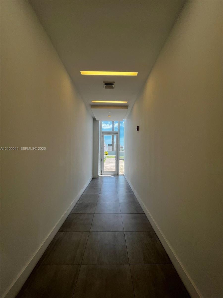 20200 W Dixie Highway 603, Miami, FL 33180 photo 14