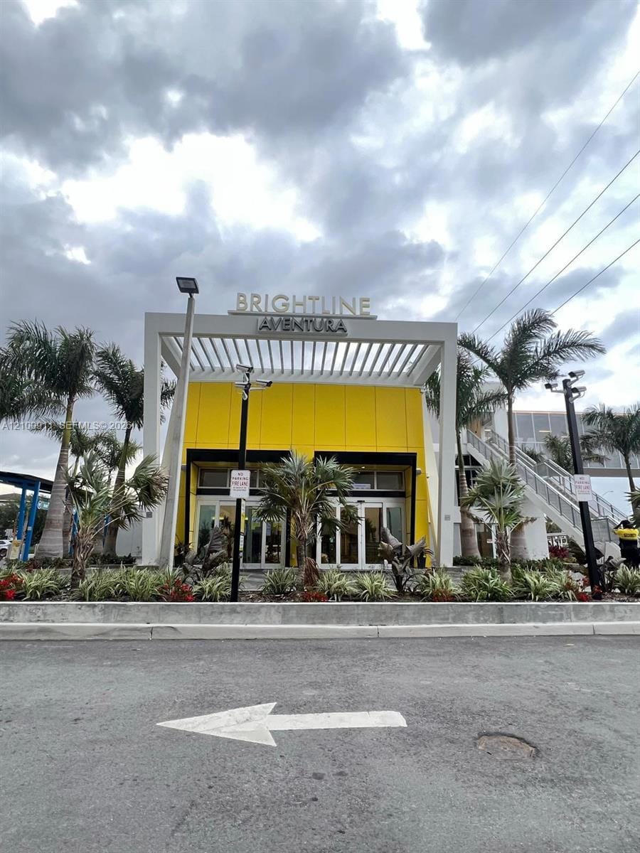 20200 W Dixie Highway 603, Miami, FL 33180 photo 20